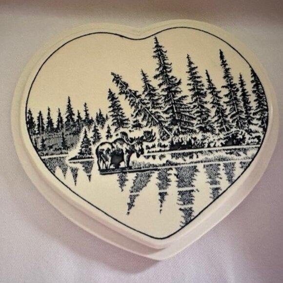 Vintage Etched Bear Cub Trinket Box - Picture 8 of 9